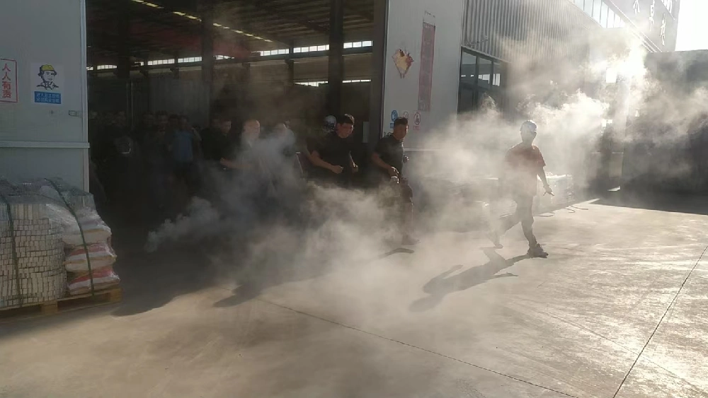 Végezzen biztonsági képzést és menekülési gyakorlatokat a termelési biztonság védelmi vonalának megerősítéséhez